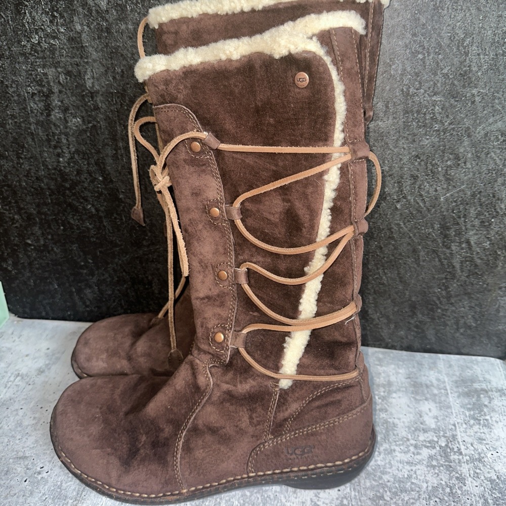 UGG Australia Dark Brown Suede Sheepskin Lined Laced Boots Women US Size 10